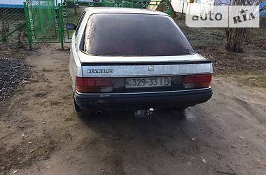 Седан Renault 25 1987 в Остроге