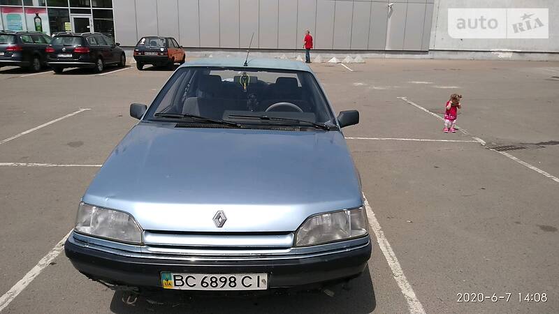 Хетчбек Renault 25 1989 в Львові