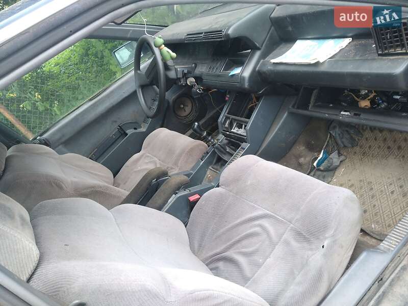 Хэтчбек Renault 25 1990 в Буске
