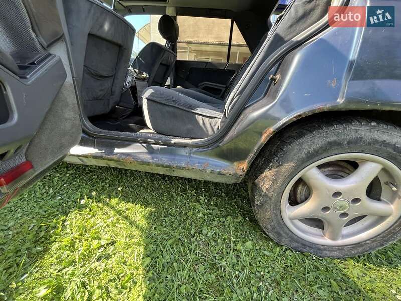 Хэтчбек Renault 25 1986 в Львове