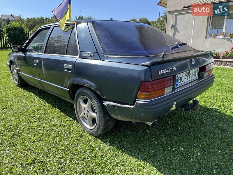 Хэтчбек Renault 25 1986 в Львове