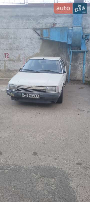 Хетчбек Renault 25 1988 в Харкові фото Хетчбек Renault 25 1988 в Харкові