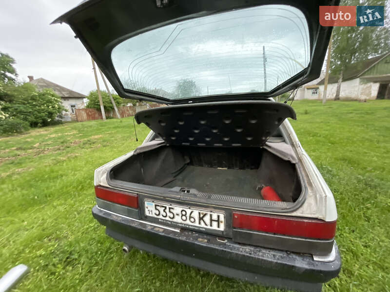 Хэтчбек Renault 25 1991 в Прилуках