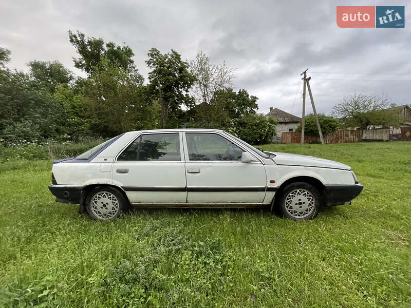 Хэтчбек Renault 25 1991 в Прилуках