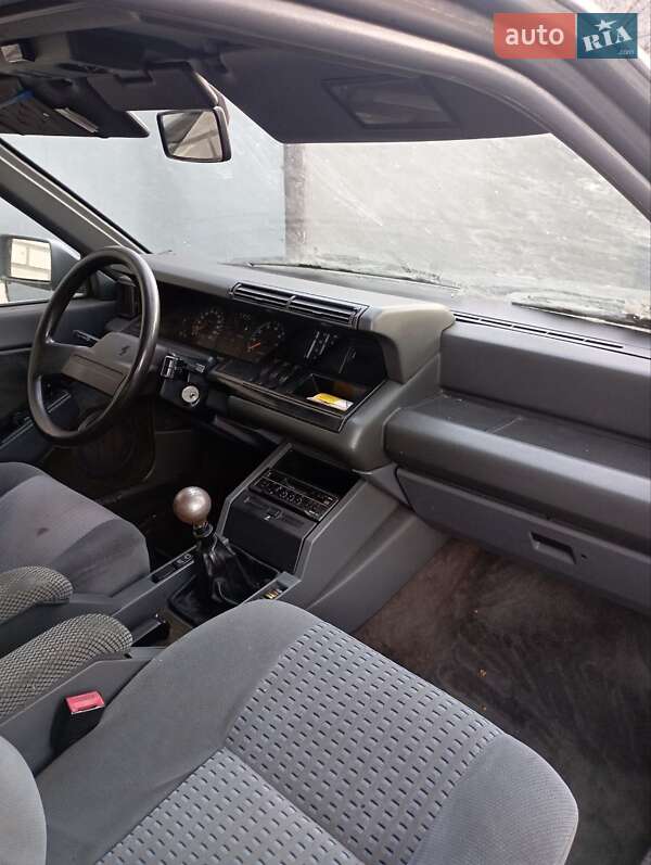 Хетчбек Renault 25 1988 в Зіньківі