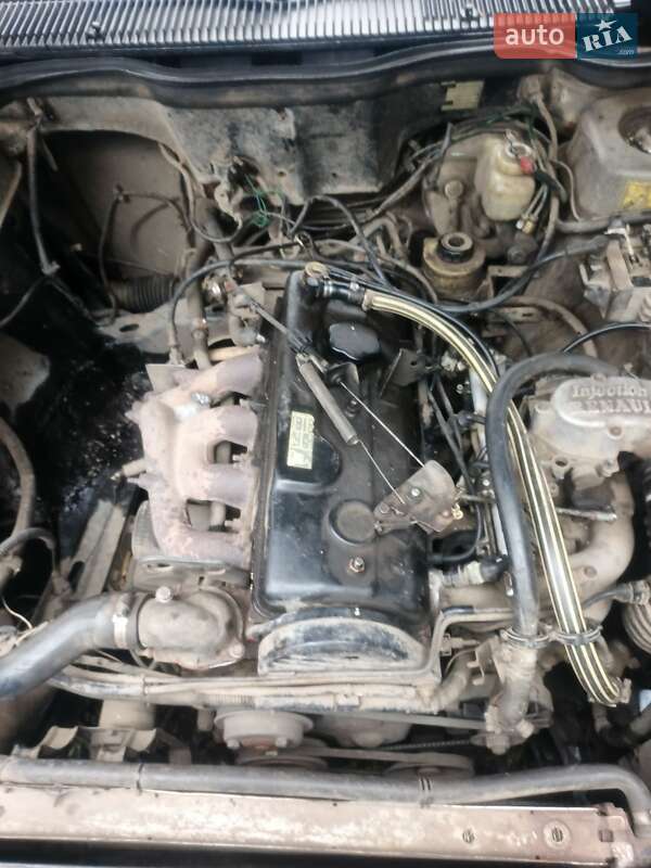 Хэтчбек Renault 25 1989 в Томаковке фото 2 Хэтчбек Renault 25 1989 в Томаковке