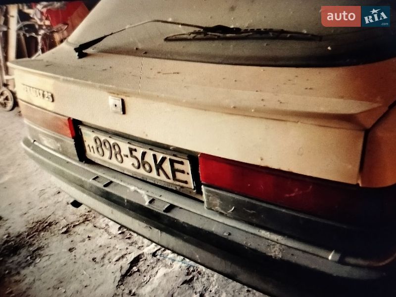 Хэтчбек Renault 25 1988 в Гоголеве