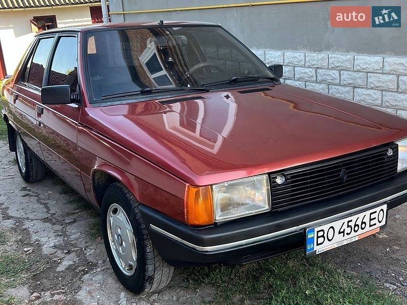 Седан Renault 9 1985 в Вишневце