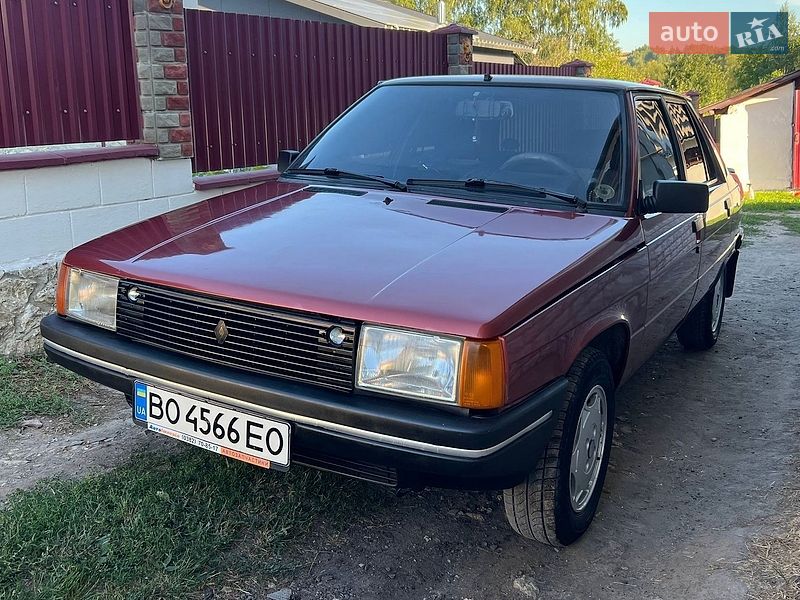 Седан Renault 9 1985 в Вишневце