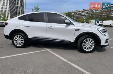 Позашляховик / Кросовер Renault Arkana 2020 в 