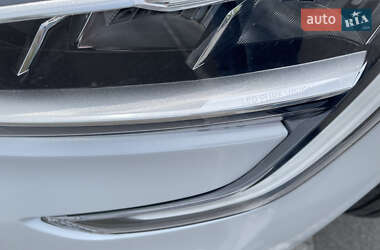 Позашляховик / Кросовер Renault Arkana 2020 в 