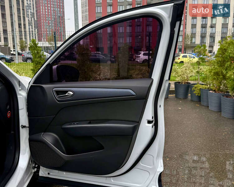 Внедорожник / Кроссовер Renault Arkana 2020 в Киеве