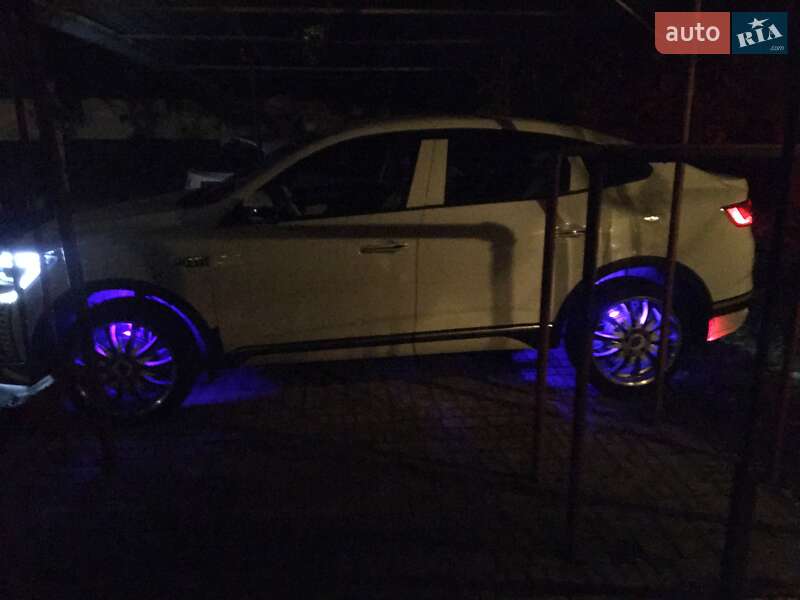 Позашляховик / Кросовер Renault Arkana 2020 в Львові