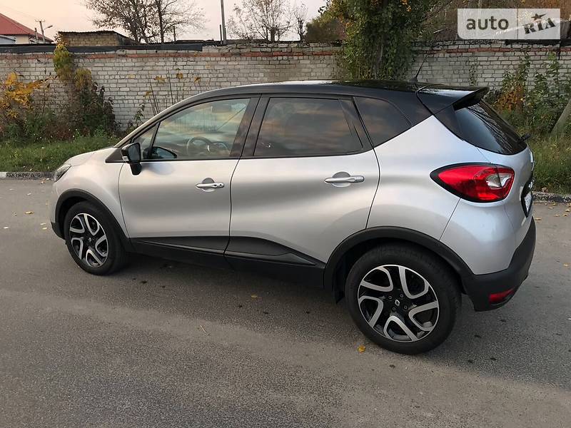 Позашляховик / Кросовер Renault Captur 2015 в Житомирі
