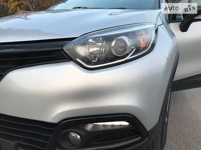 Позашляховик / Кросовер Renault Captur 2015 в Житомирі