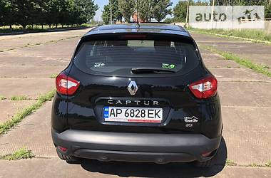 Внедорожник / Кроссовер Renault Captur 2016 в Запорожье