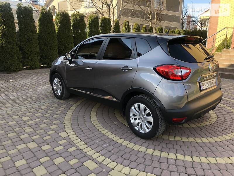 Універсал Renault Captur 2015 в Кам'янець-Подільському фото Універсал Renault Captur 2015 в Кам'янець-Подільському
