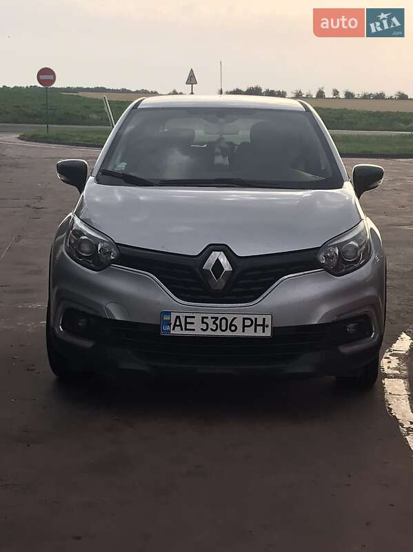 Внедорожник / Кроссовер Renault Captur 2017 в Днепре фото 2 Внедорожник / Кроссовер Renault Captur 2017 в Днепре