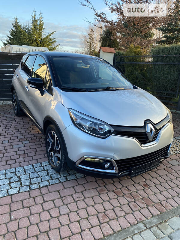Позашляховик / Кросовер Renault Captur 2014 в 