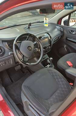 Позашляховик / Кросовер Renault Captur 2016 в Ужгороді