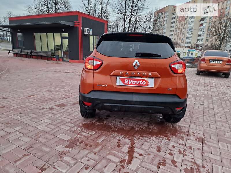 Внедорожник / Кроссовер Renault Captur 2016 в Ровно