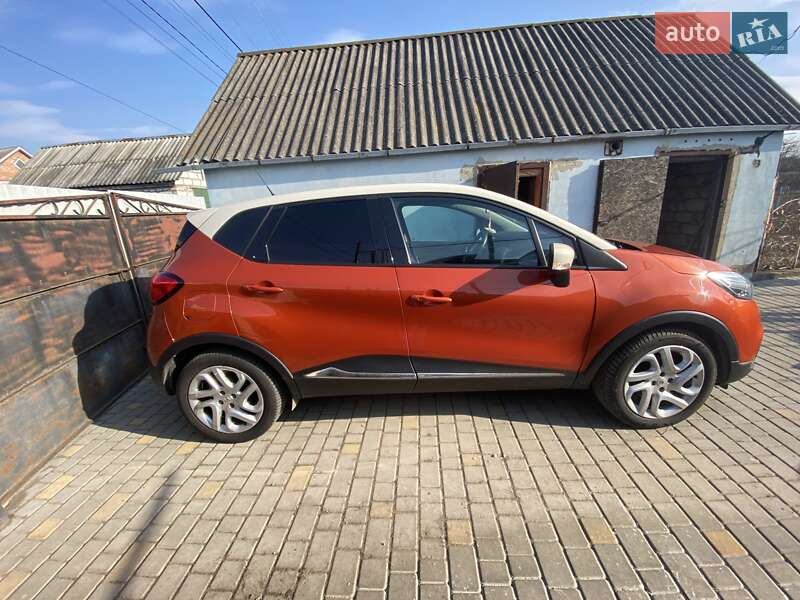 Внедорожник / Кроссовер Renault Captur 2014 в 