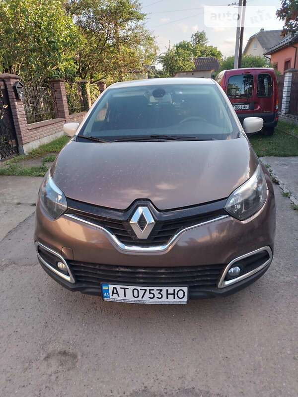 Внедорожник / Кроссовер Renault Captur 2015 в Ивано-Франковске