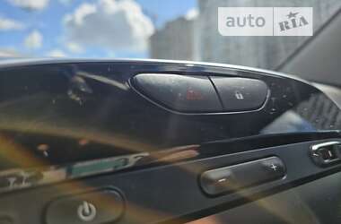 Позашляховик / Кросовер Renault Captur 2018 в 