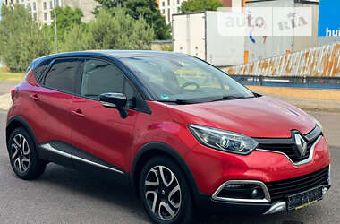 Позашляховик / Кросовер Renault Captur 2016 в Ковелі