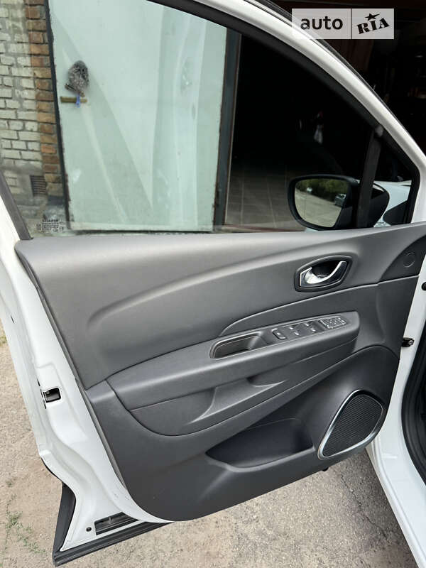 Позашляховик / Кросовер Renault Captur 2019 в Запоріжжі фото 7 Позашляховик / Кросовер Renault Captur 2019 в Запоріжжі