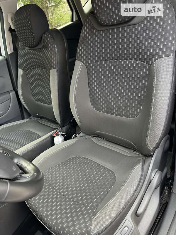 Позашляховик / Кросовер Renault Captur 2019 в Запоріжжі фото 10 Позашляховик / Кросовер Renault Captur 2019 в Запоріжжі