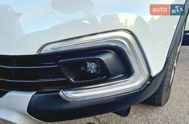 Внедорожник / Кроссовер Renault Captur 2019 в 
