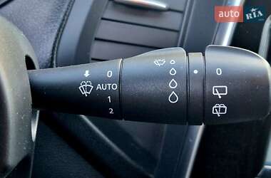 Внедорожник / Кроссовер Renault Captur 2019 в 