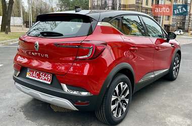 Внедорожник / Кроссовер Renault Captur 2023 в Чернигове