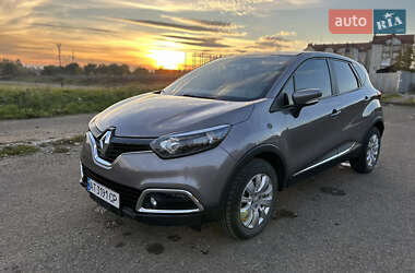 Позашляховик / Кросовер Renault Captur 2015 в Коломиї