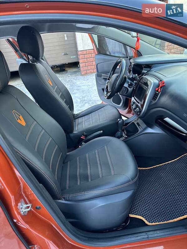 Позашляховик / Кросовер Renault Captur 2014 в Винниках фото 13 Позашляховик / Кросовер Renault Captur 2014 в Винниках