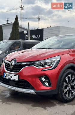 Внедорожник / Кроссовер Renault Captur 2023 в 