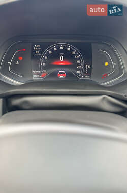 Внедорожник / Кроссовер Renault Captur 2023 в 