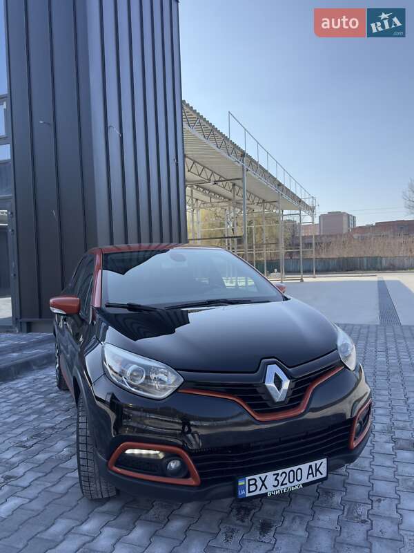 Внедорожник / Кроссовер Renault Captur 2016 в Каменец-Подольском