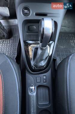 Внедорожник / Кроссовер Renault Captur 2016 в 