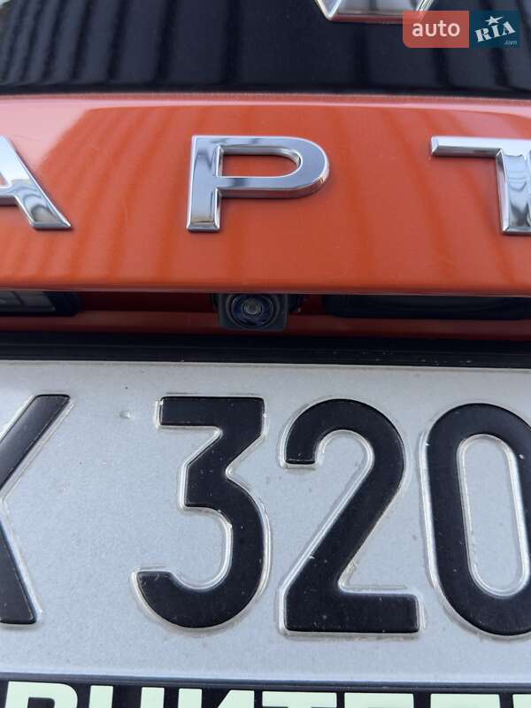 Внедорожник / Кроссовер Renault Captur 2016 в Каменец-Подольском