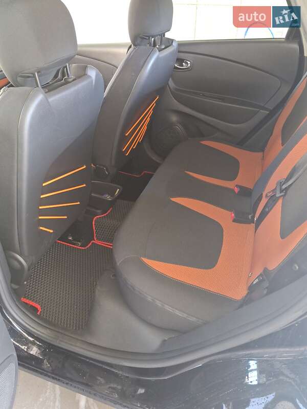 Позашляховик / Кросовер Renault Captur 2016 в Івано-Франківську фото 8 Позашляховик / Кросовер Renault Captur 2016 в Івано-Франківську