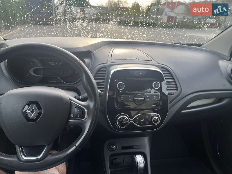 Внедорожник / Кроссовер Renault Captur 2018 в 