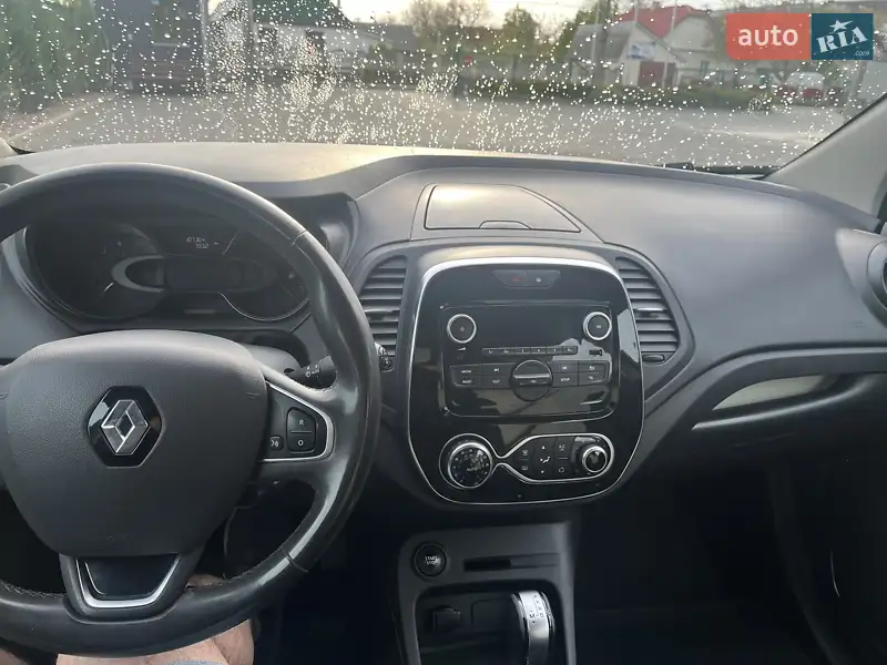 Внедорожник / Кроссовер Renault Captur 2018 в 