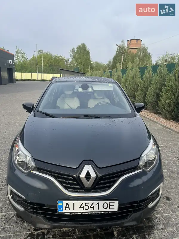 Внедорожник / Кроссовер Renault Captur 2018 в 