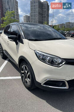 Позашляховик / Кросовер Renault Captur 2015 в Києві