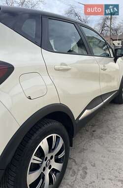 Внедорожник / Кроссовер Renault Captur 2019 в 