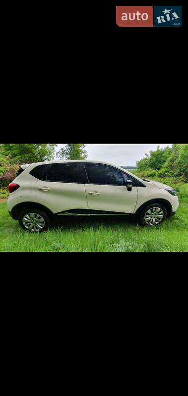 Внедорожник / Кроссовер Renault Captur 2016 в Киеве
