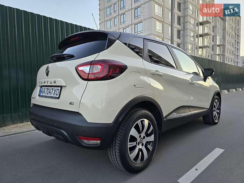 Внедорожник / Кроссовер Renault Captur 2019 в Киеве
