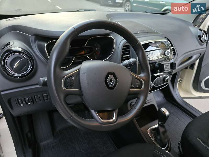 Внедорожник / Кроссовер Renault Captur 2019 в Киеве